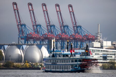 Mississippi steamer port harbour cranes photo