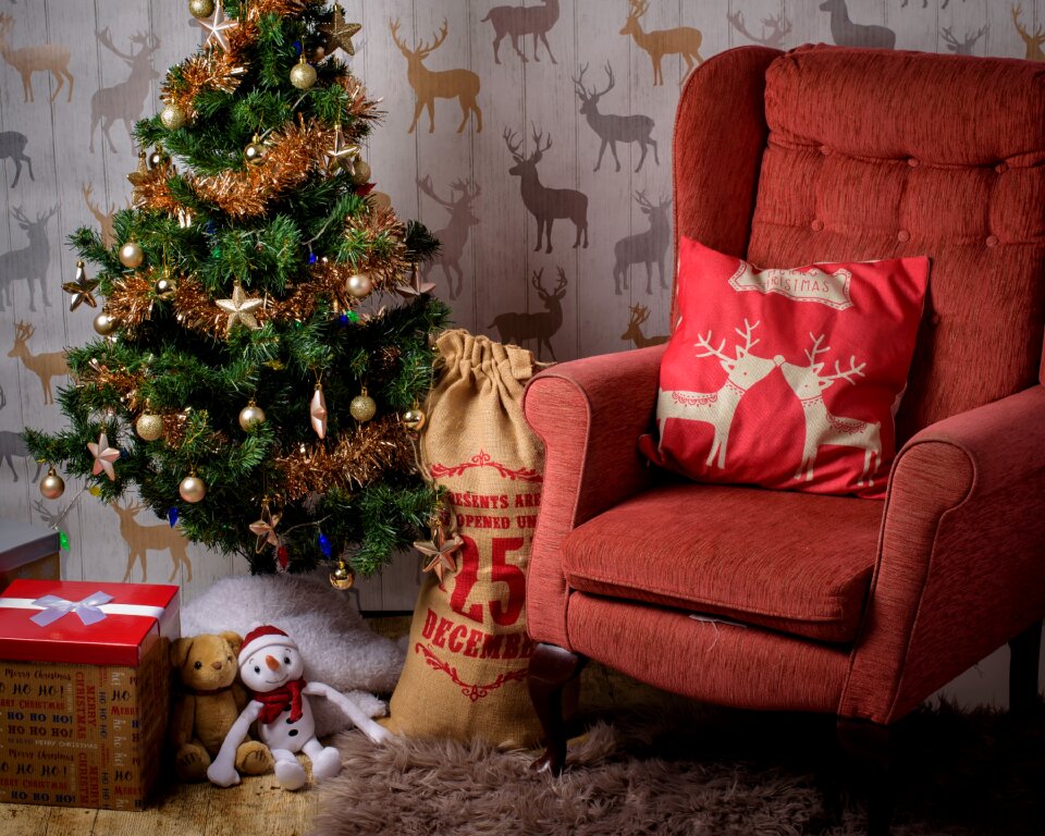 Stocking tree present
