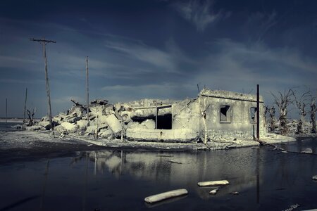 Ruin flooding decadence