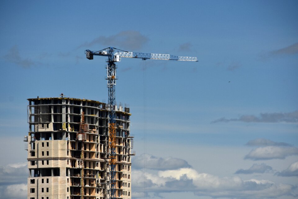 Crane housing building
