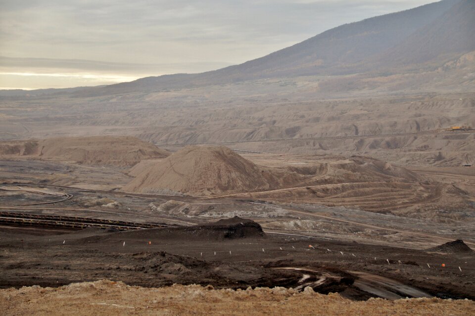 Mine lignite mining