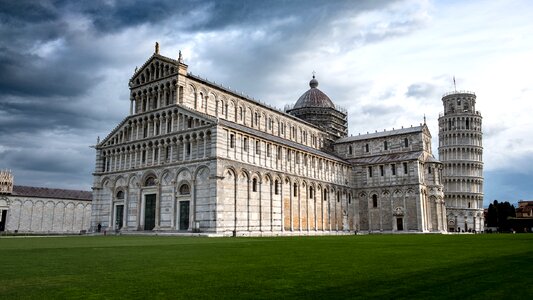 Duomo miracles piazza photo