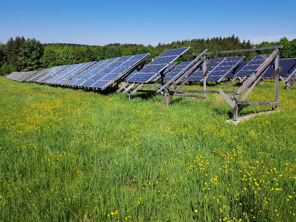 Current solar energy solar cells