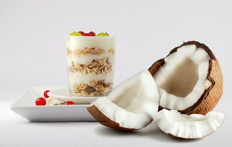 Cornflakes fruits milk