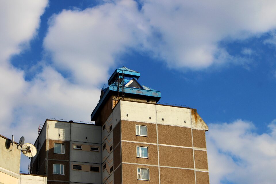 Sky building architecture