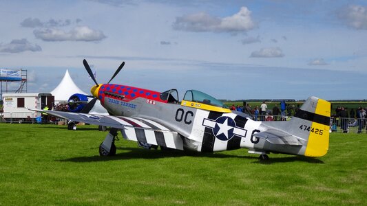 Mustang p51 airport flugshow