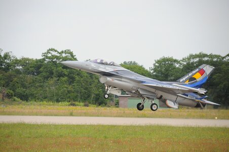 Military transport system f16 photo