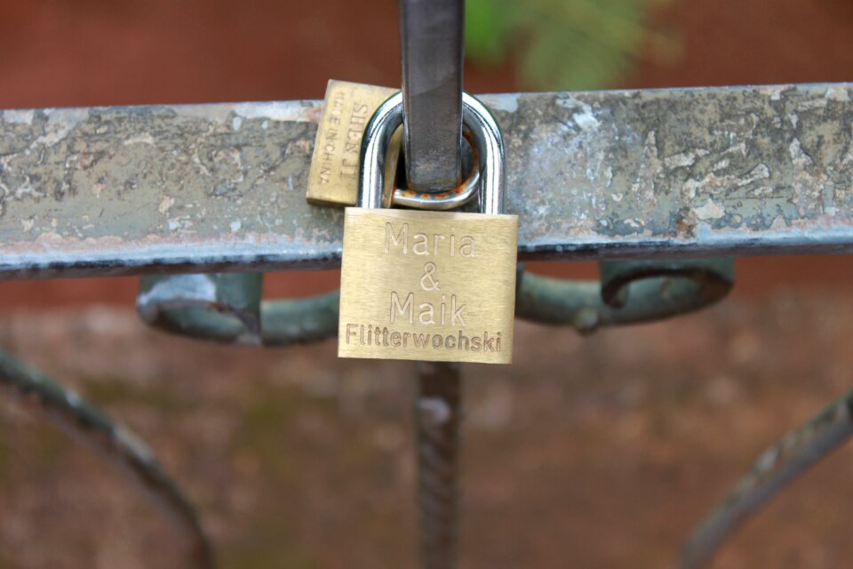 Love symbol promise padlock