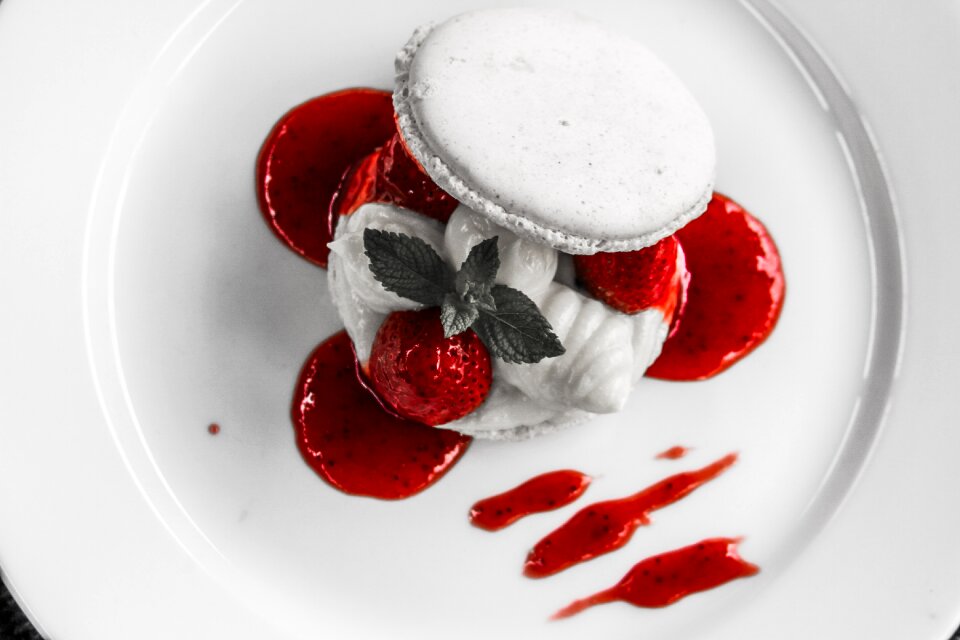 Paste strawberry red