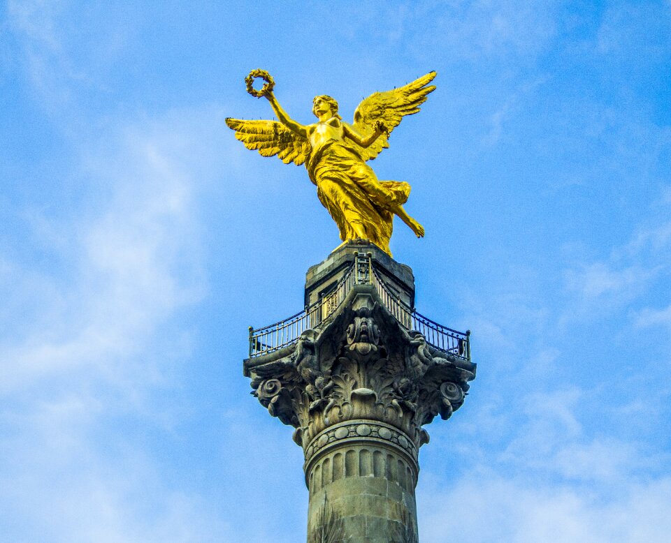 Sculpture monument angelic