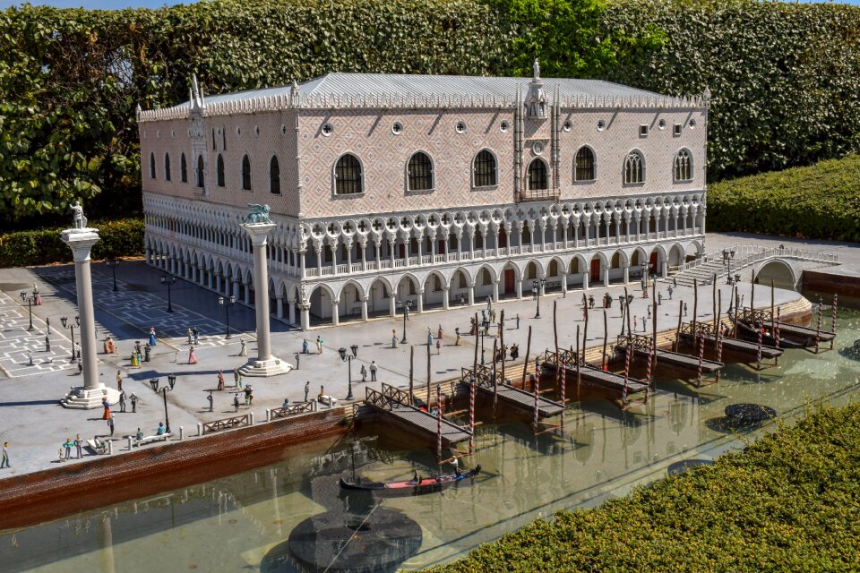 Venice palace brussels