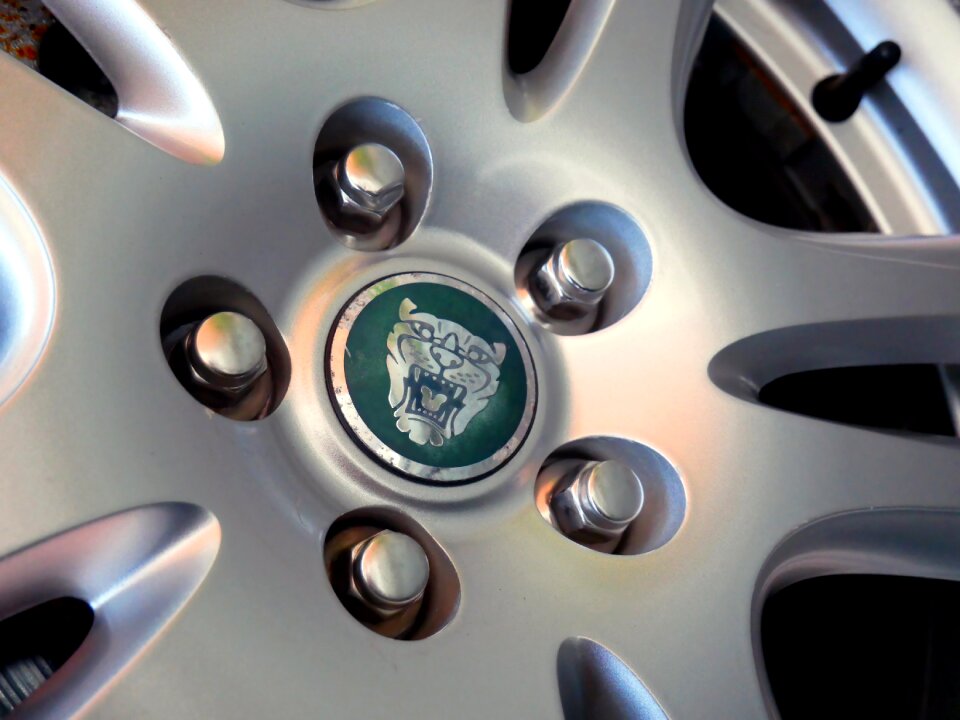 Wheel nut wheel hub alloy