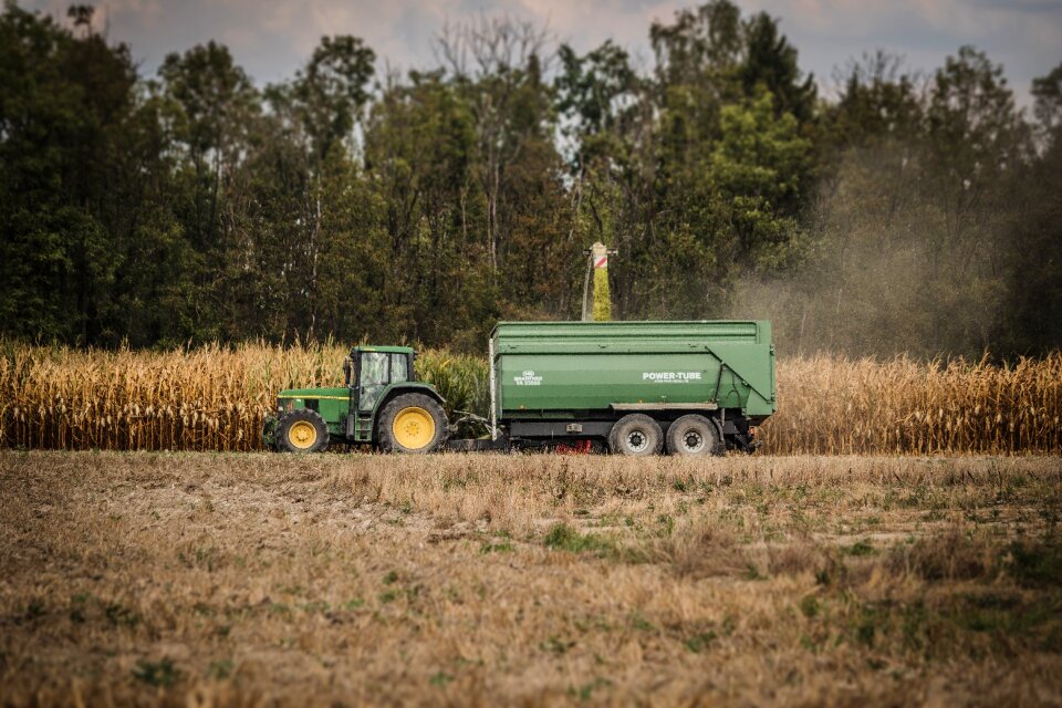 Trailers tractor loader wagons