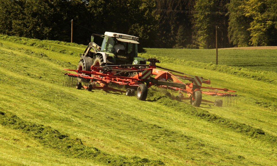 Tractors vehicle agricultural machine