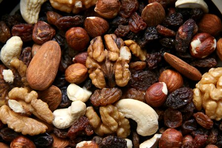 Raisins cashew hazelnuts