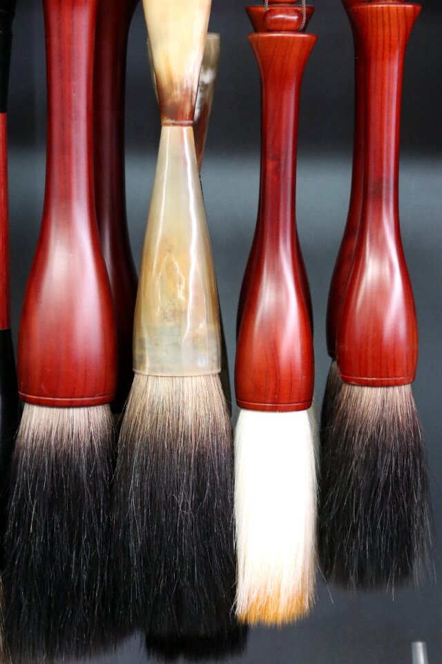 Brush art market