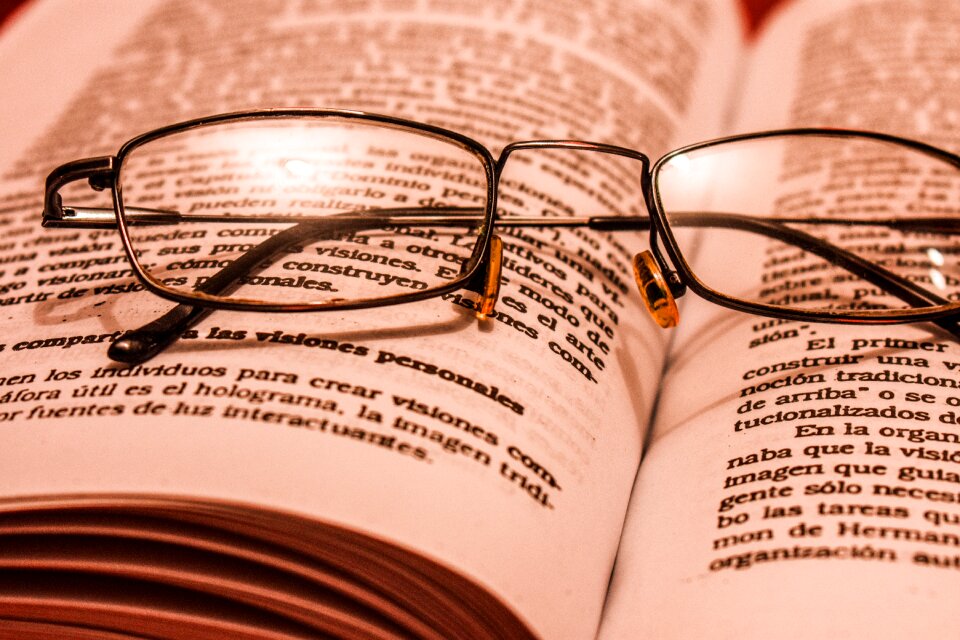 Reading sunglasses light
