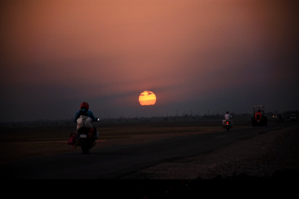 Nature bike sun set