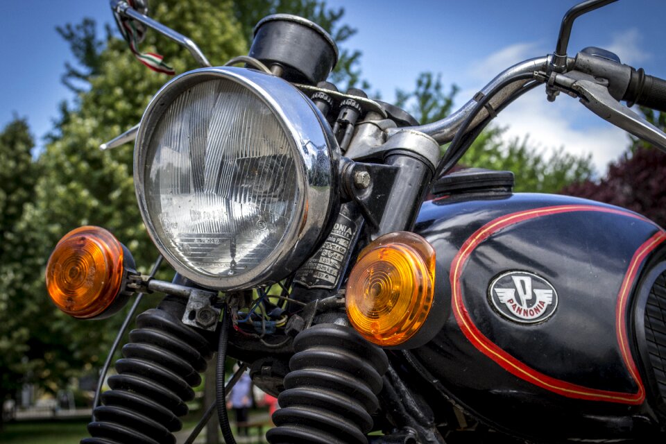 Vehicle transport lamp