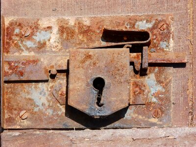 Mechanism old wall
