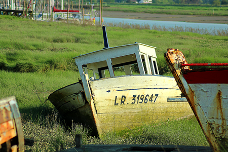 Sea wreck wood photo