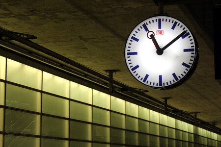 Station clock berlin hbf clock photo