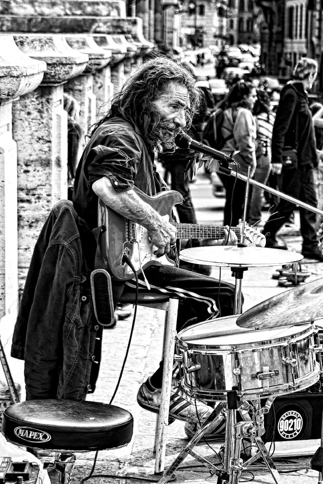 Drums bridge black and white