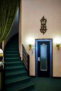 Lift interior architecture