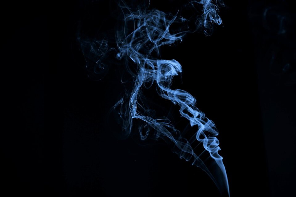 Swirls vape black smoke