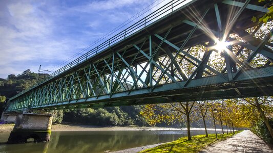 Bridge architecture steel
