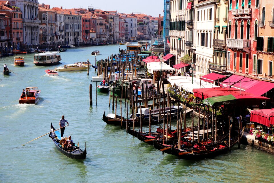 Gondolas gondoliers italy