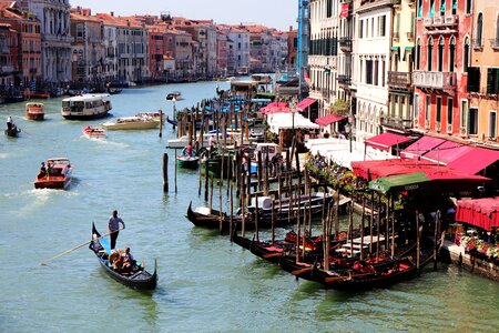 Gondolas gondoliers italy