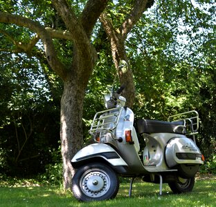 Motor scooter roller vehicle