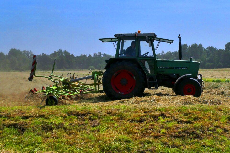 Agricultural farm agricultural vehicle
