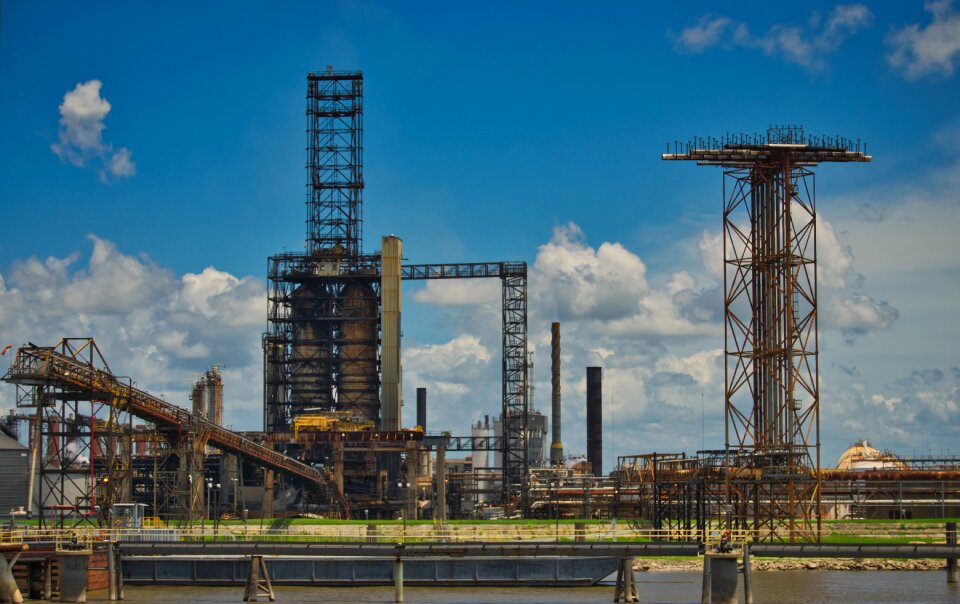 Mineral oil architecture factory
