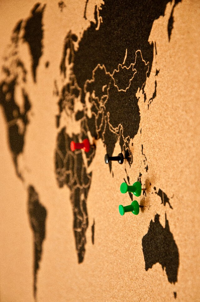 Plug-in wall pins cork wall