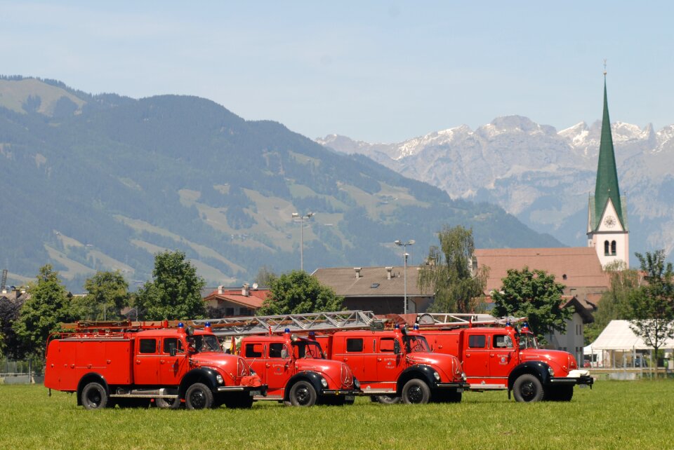 Mute turntable ladder fire truck