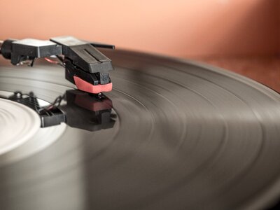 Vinyl sound equipment