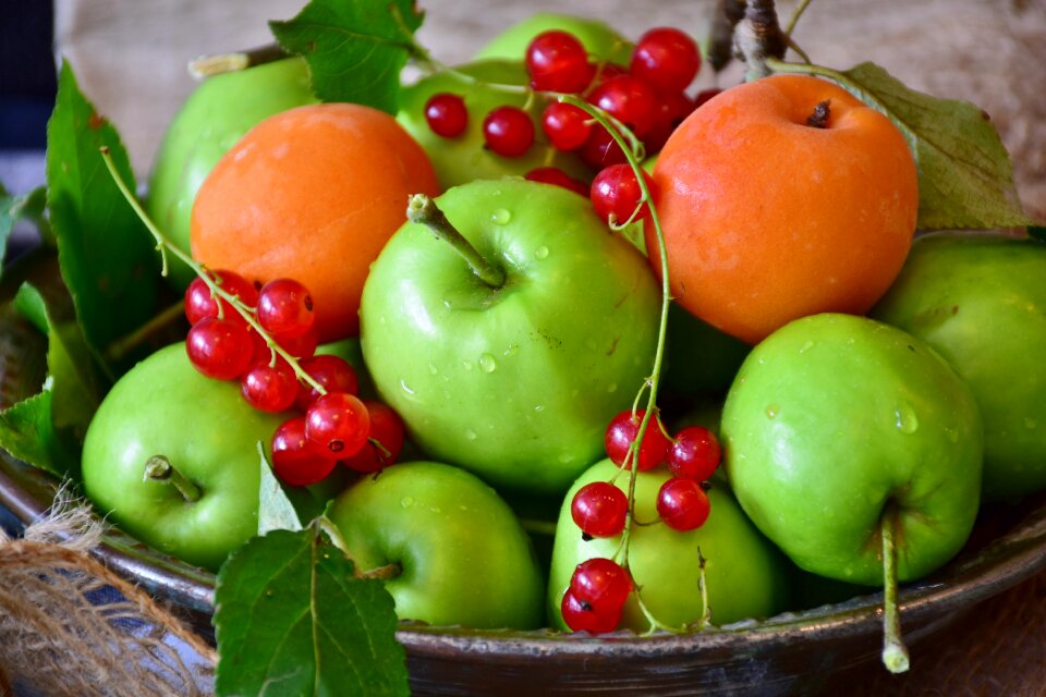 Currants fresh healthy