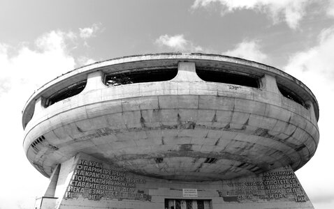 Monument concrete ufo