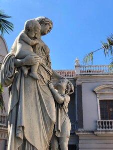 Monument travel art