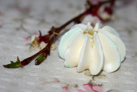 Meringue food cream
