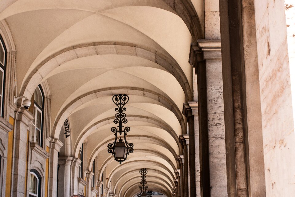 Arc portugal brown street