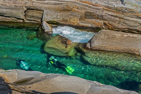 Divers rock verzasca