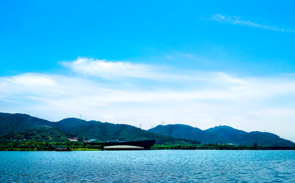 Summer lake natural