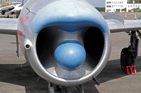 Military aircraft air inlet jet engine