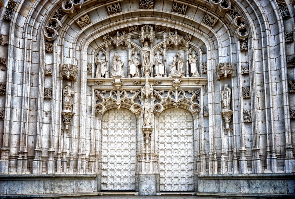Access ornament archway