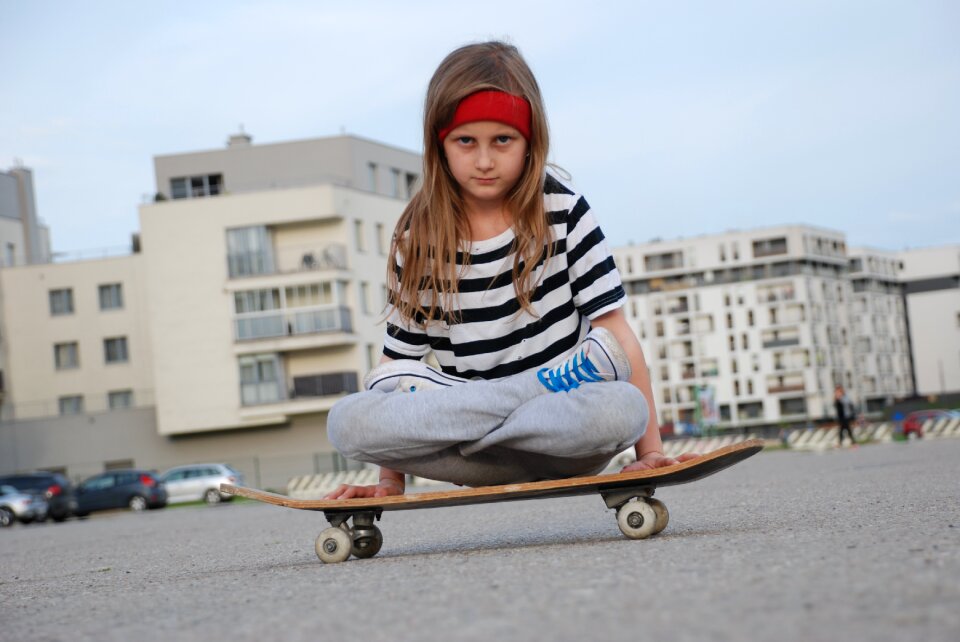 Sports road skate