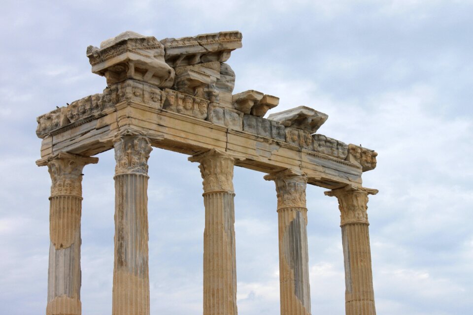 Building antiquity columnar
