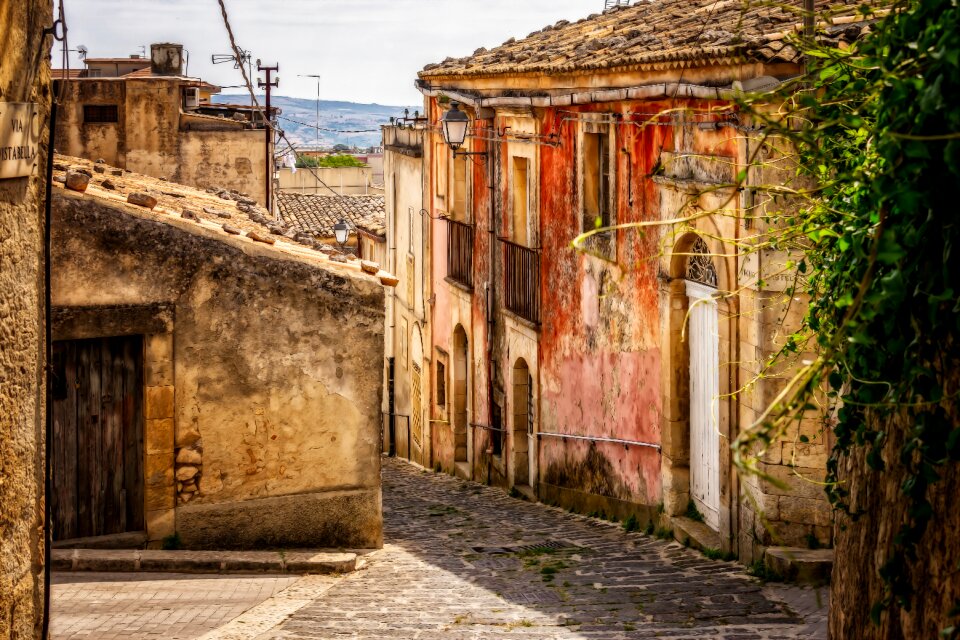 Past mediterranean old